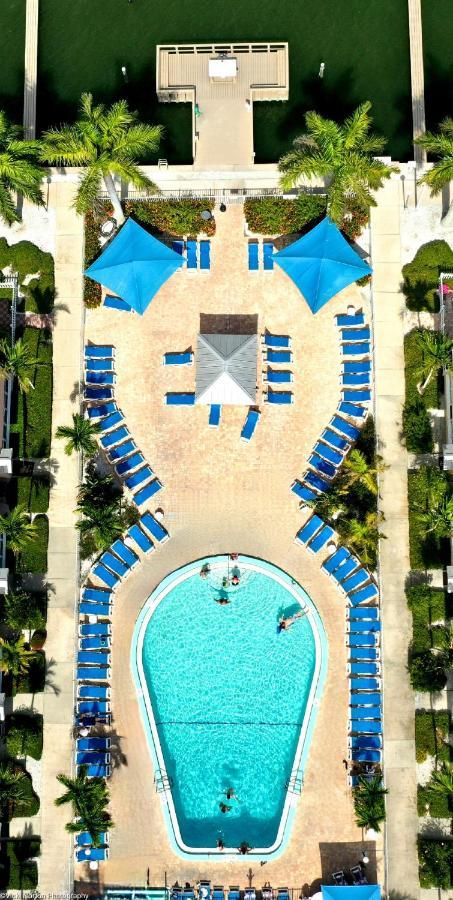 Barefoot Beach Resort Clearwater Beach Exterior photo