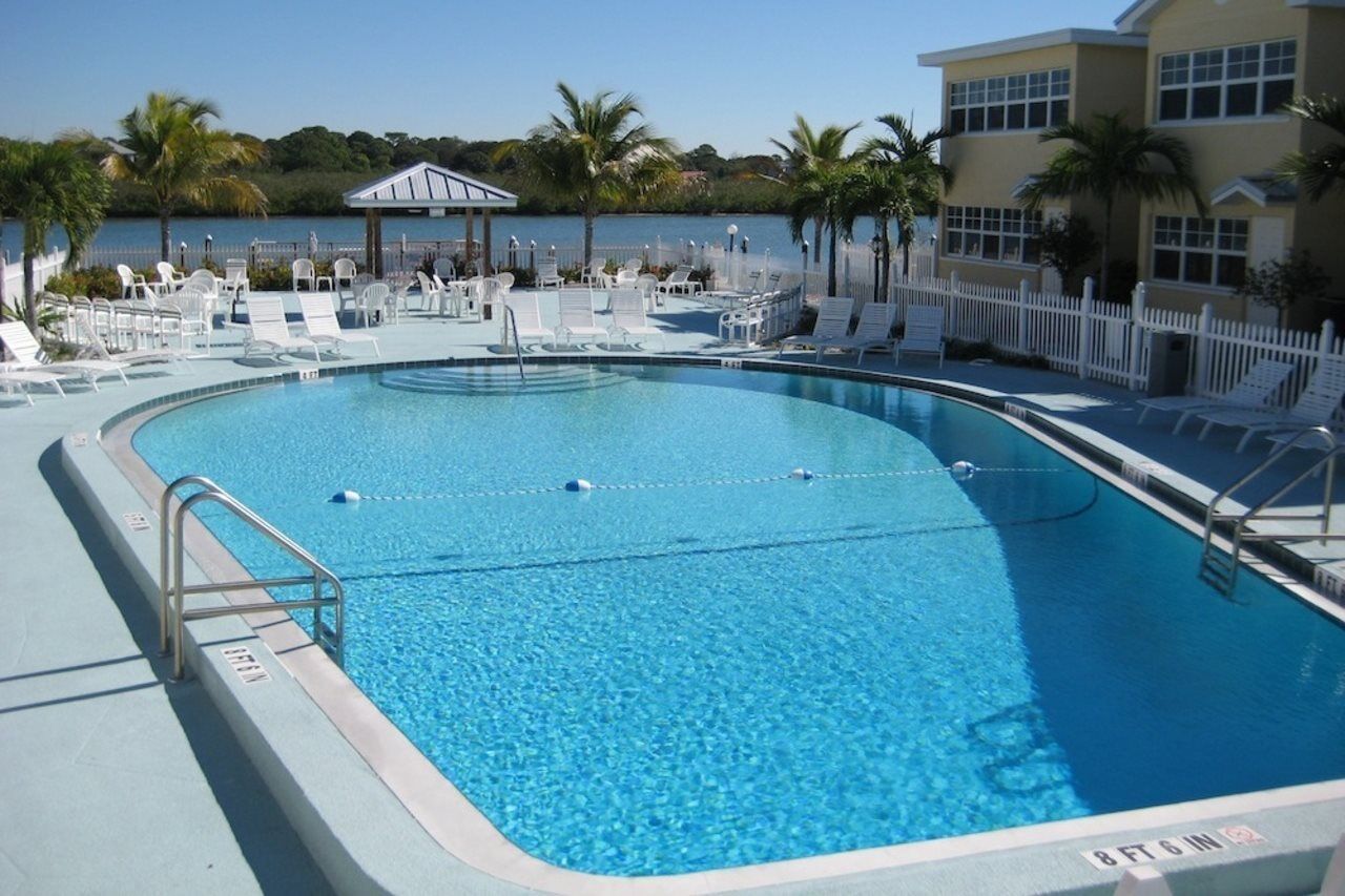 Barefoot Beach Resort Clearwater Beach Exterior photo